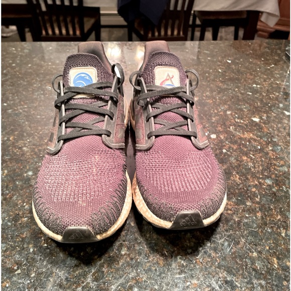 Ultraboost sneakers, size 9 Pre- owned in as shown condition - Picture 1 of 3